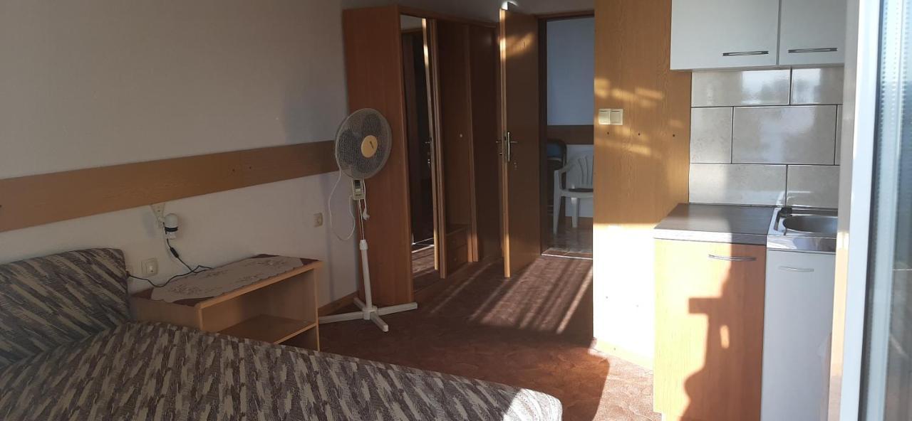 Apartmani Ljubica Klenovica Exterior photo